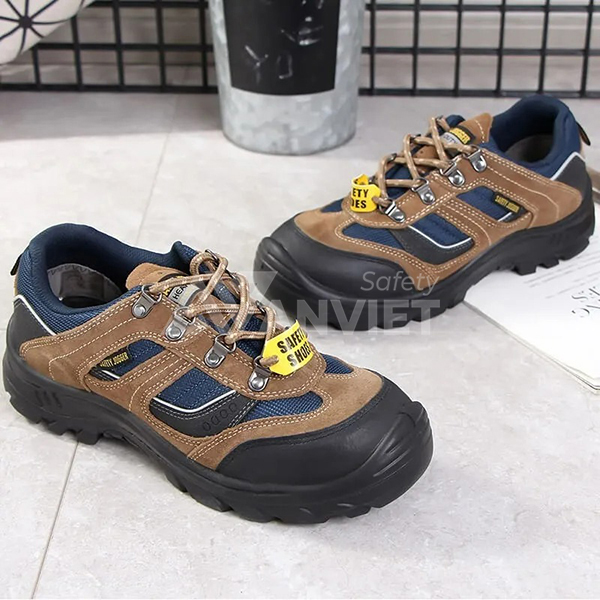 Safety Jogger X2020P được làm bằng da chất lượng cao, không thấm nước